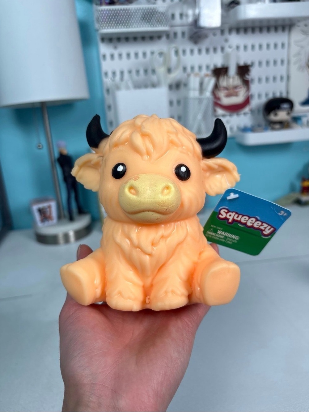 Squeezy highland cow squishy fidget viral tikok